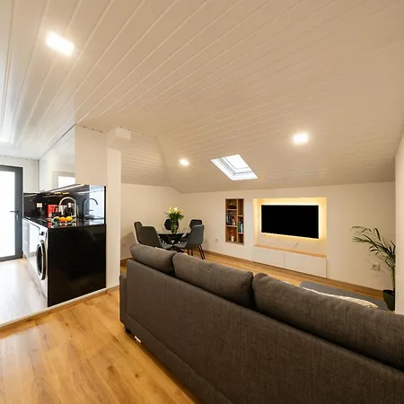 Lira's Loft - New Modern Loft In Calheta - Madeira Apartment *