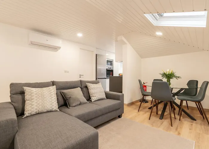 Lira's Loft - New Modern Loft In Calheta - Madeira *